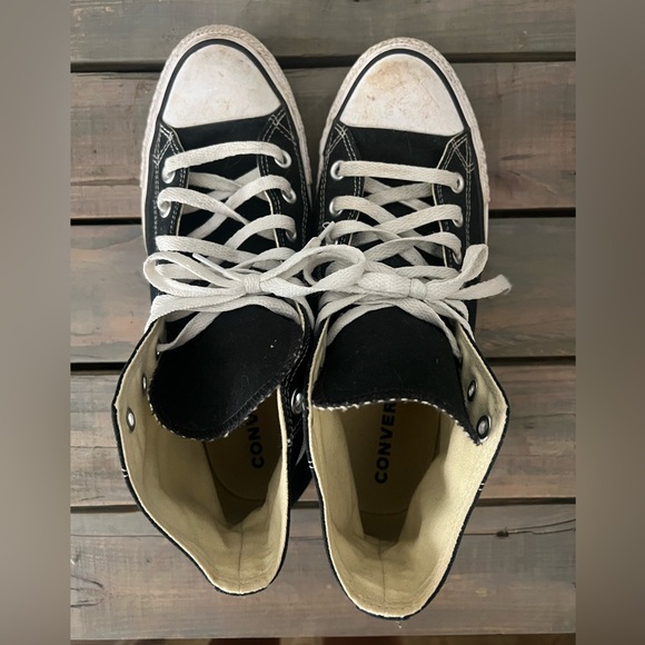 Converse - Picture 2 of 4